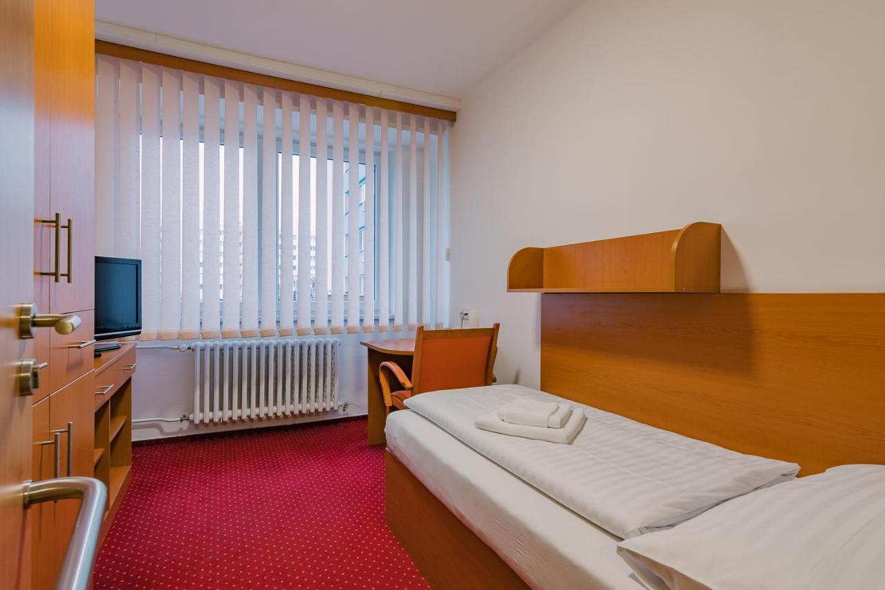 Hotel Garni Vsb Ostrava Luaran gambar